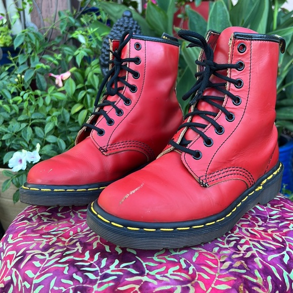 🏴󠁧󠁢󠁥󠁮󠁧󠁿 Dr. Martens MIE Vintage Smooth Red Leather 90’s Y2K Boots - Picture 5 of 17